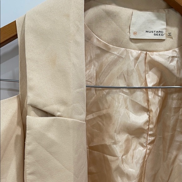 Beautiful nude coat ! 👼 - Picture 2 of 2